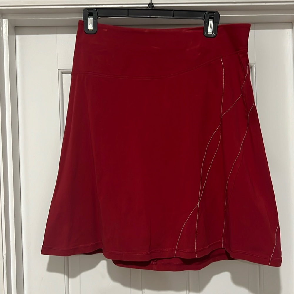 Mountain Hardware A-Line skirt in Medium